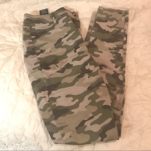 Camo raw hem high rise jeggings - Picture 1 of 4